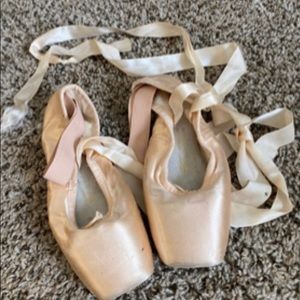 🩰🩰🩰DEAD POINTE SHOES FOR DECORATION 🩰🩰🩰